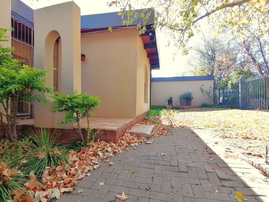 5 Bedroom Property for Sale in Fichardt Park Free State